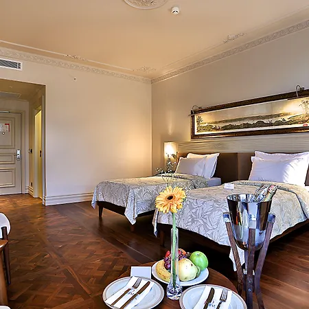 Hotel Taxim Lounge Special Category Stambuł
