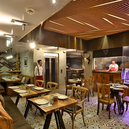 Taxim Lounge Special Category Hotel 3*