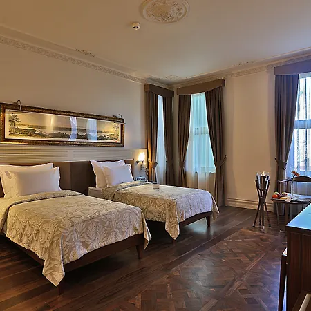 Hotel Taxim Lounge Special Category