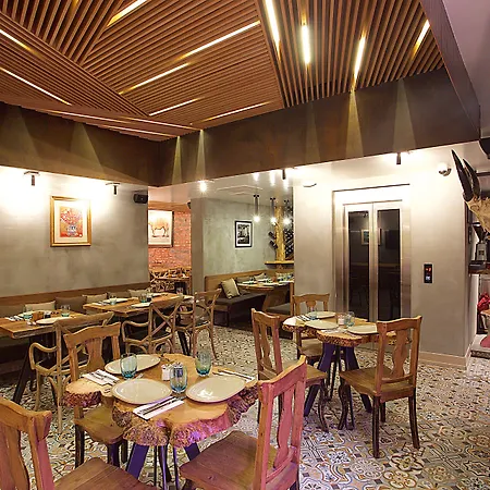 Hotel Taxim Lounge Special Category