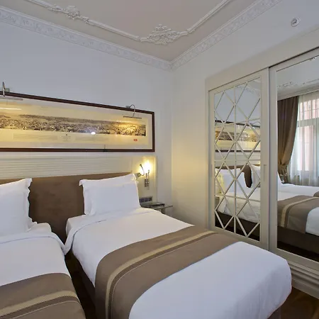 Hotel Taxim Lounge Special Category 3*