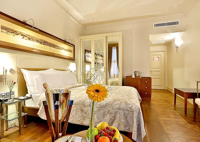 Hotel Taxim Lounge Special Category 3*