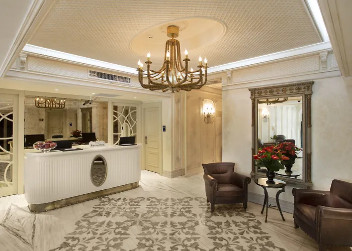 Hotel Taxim Lounge Special Category 3*