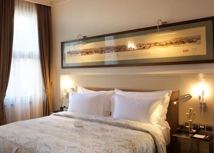 Hotel Taxim Lounge Special Category