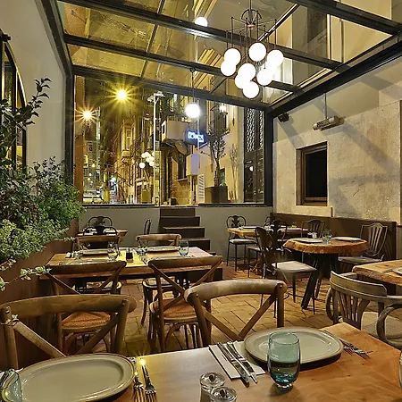 Taxim Lounge Special Category איסטמבול